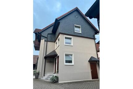 Einfamilienhaus mit Einliegerwohnung - Weidhausen bei Coburg