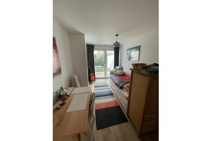 Ideal für Pendler: Modernes Apartment mit Terrasse und Stellplatz - Winnenden