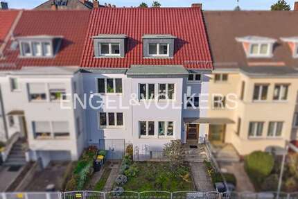 Haus zum Kaufen in Frankfurt am Main 1.550.000,00 € 222 m²