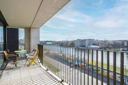 PURE LIVING: Wohnen mit Wasserblick an der East Side Gallery - Berlin Friedrichshain