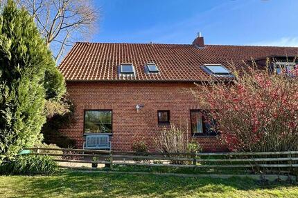 Gepflegte Doppelhaushälfte mit Garten in begehrter Lage von Holtorf Ideal für Polizeistudenten! - Nienburg (Weser)