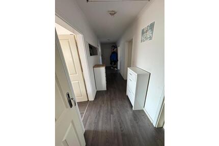 Helle u. großzügige 4-ZKB-DG Whg mit zwei Balkon in Kirchweyhe