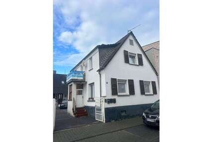 Haus zum Kaufen in Rüsselsheim am Main 565.000,00 € 250 m²