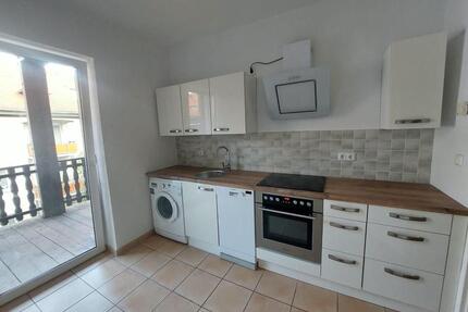 3-Zimmer Wohnung,Einbauküche, gr.Balkon, Hell-Saniert-Zentrumsnah - Arnstadt