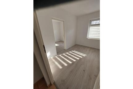3-Zimmer Wohnung mit großem Balkon, Hell-Saniert-Zentrumsnah - Arnstadt