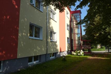 2-Raum-Wohnung mit ebenerdiger Dusche im Wohnhaus für ältere Bürger - Bad Lobenstein