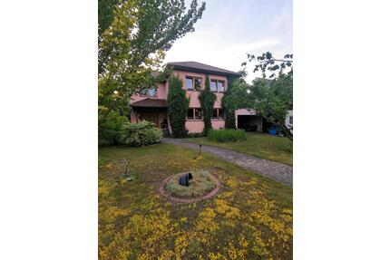 Einfamilienhaus in Seenähe - 850.000,00&nbsp;EUR Kaufpreis, ca.&nbsp; 211,00&nbsp;m&sup2; in Falkensee (PLZ: 14612)