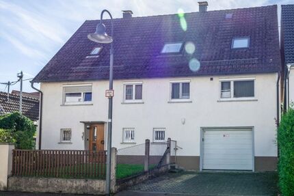 Provisionsfrei* Zweifamilienhaus mit Garten & Garage - bezugsfrei und mit viel Potenzial zur individuellen Gestaltung - Göppungen