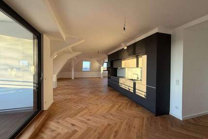 Erstbezug - Exklusive 2-Zimmer-Dachgeschosswohnung in Lüneburg