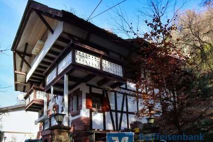Haus zum Kaufen in Bad Teinach-Zavelstein 340.000,00 € 201 m²