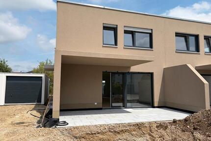 Neue moderne DHH in Unterhaunstadt mit Garage - Ingolstadt Nordost