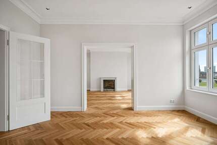 Wohnung zum Kaufen in Düsseldorf - Oberkassel 4.200.000,00 € 223 m²