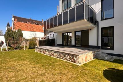 Moderne 3ZKB, Terrasse u. Stellplatz, auch gewerblich nutzbar - Lemgo