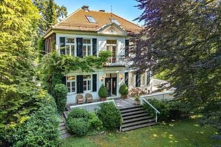 Haus zum Kaufen in Dießen 2.300.000,00 € 180.6 m²