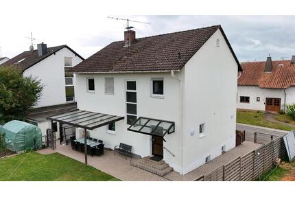 Ein- Zwei- Familienhaus mit Garage, Garten, Zufahrt, in Miesau - Bruchmühlbach-Miesau