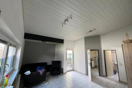 Helle 45qm Wohnnung mit Balkon und Stellplatz in Bodenheim