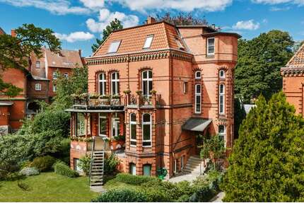Haus zum Kaufen in Lüneburg 1.300.000,00 € 344 m²