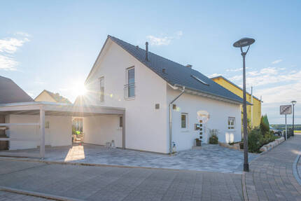 Bauplatz 430 m² mit Doppelhaushälfte 115 m² Wfl. in Pulsnitz