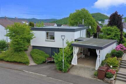 Haus zum Kaufen in Eschwege 299.000,00 € 152 m²