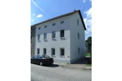 Gemütliche Dachgeschosswohnung - 345,00&nbsp;EUR Kaltmiete, ca.&nbsp; 60,00&nbsp;m&sup2; in Mügeln (PLZ: 04769)