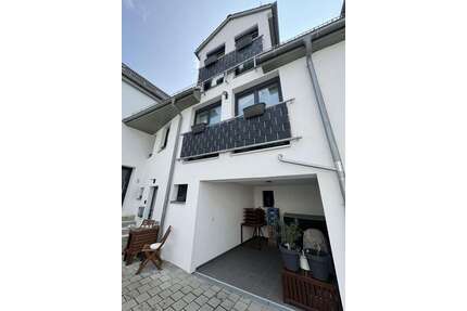 Wohnung zum Kaufen in Cadolzburg 389.000,00 € 109 m²
