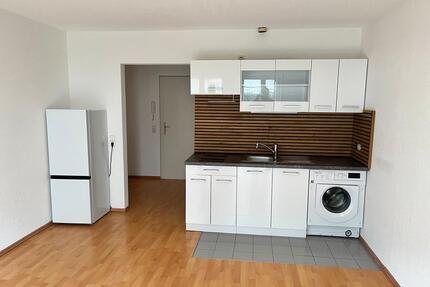 1-Zimmer Wohnung mit Terrasse & TG Stellplatz in Singen - Singen (Hohentwiel)