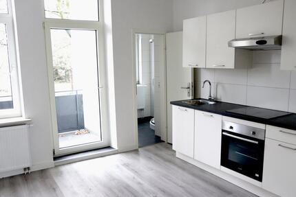 Komplett sanierte Altbauwohnung mit Balkon zum Park, 1. OG links, Deb.-Nr. 401171 - Wilhelmshaven Heppens