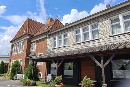 Haus zum Kaufen in Bergisch Gladbach 2.250.000,00 € 600 m²