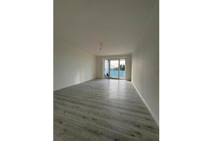 3-Zimmer-Wohnung, Balkon, Keller, Stellplatz, AKNS-Burgwedel - Hamburg Schnelsen