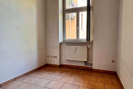 Wohnung zum Mieten in Plauen 145,00 € 14.84 m²