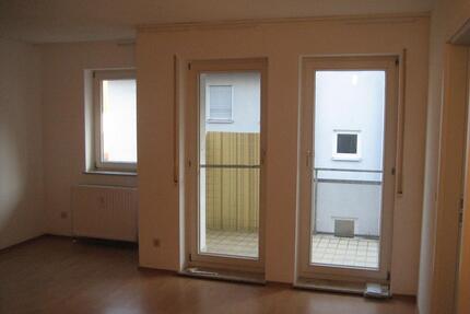 Helle 2 Zimmerwohnung im 1.OG in Weil im Schönbuch zu vermieten