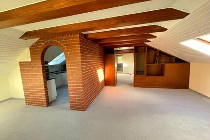 Helle Dachgeschosswohnung in Ochsenfurt