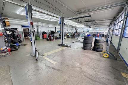 Halle in Ransbach-Baumbach 4.500,00 € 690 m²