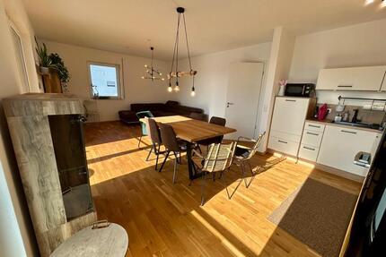 Traumhafte 3-Zimmer-Whg. mit Einbauküche und Balkon in Haselbach - Tiefenbach