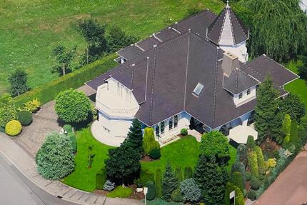 Repräsentative Villa - Für Menschen, die das Besondere lieben - Queidersbach