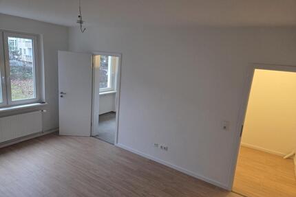 Schöne und sanierte 1-Zimmer Wohnung direkt an der Uni - Hildesheim Itzum-Marienburg