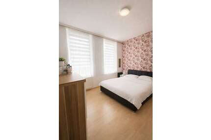 Wohnung zum Mieten in Krefeld 750,00 € 80 m²