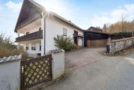 Haus zum Kaufen in Vohenstrauß 299.000,00 € 216.69 m²