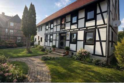 Haus zum Kaufen in Habichtswald 165.000,00 € 177 m²