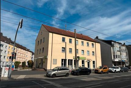 Mehrfamilienhaus mit Gewerbeeinheit in Dortmund Schüren