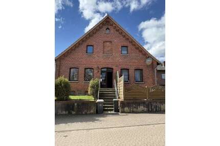 Haus zum Kaufen in Hameln 120.000,00 € 201.31 m²
