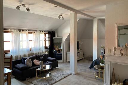 Helle, großzügig geschnittene Einzimmerwohnung mit Loftcharakter! - Gerolzhofen