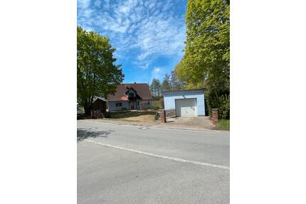 Charmantes Bauernhaus mit großem Grundstück und Potenzial - Walsdorf