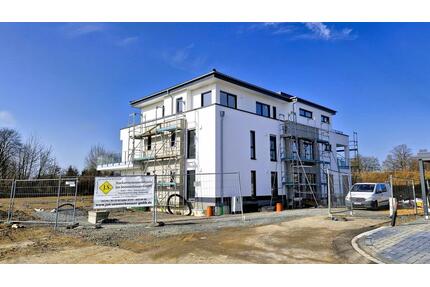 Much-Gippenstein! Exklusive Erdgeschoss-Neubauwohnung mit Terrasse u. Stellplatz