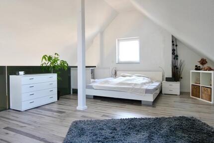 Moderne 4-Zimmer-Maisonette-DG-Wohnung mit Blick in die Natur - Waghäusel