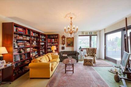 Großzügige 3,5-Zimmer-Wohnung mit Südwest-Balkon und zwei Tiefgaragenstellplätzen in ruhiger Lage - Leonberg Ramtel