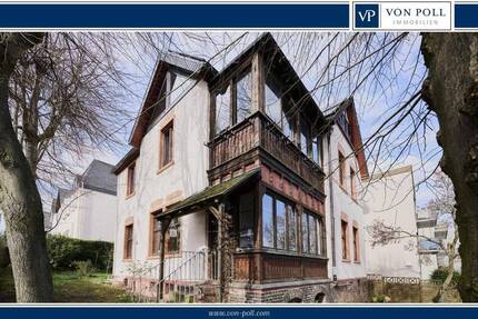 Teilsaniertes Zweifamilienhaus aus der Jahrhundertwende mit großem Garten - Frankfurt am Main Seckbach