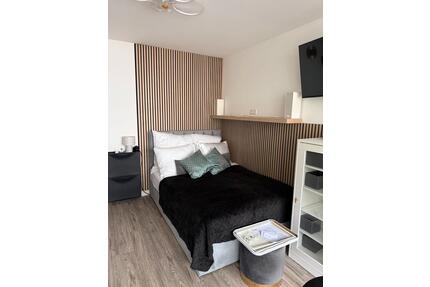 Single Apartment kernsaniert Pauschalmiete in 10627 Berlin - Mühlenbecker Land Schildow