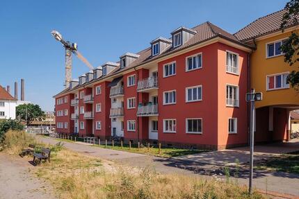 Zimmer 12,10 m² innerhalb einer 2er-WG DG, rechts - Wolfsburg