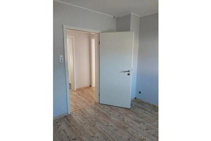 3 Zimmer ,Küche,Duschbad, Balkon - Neunkirchen
